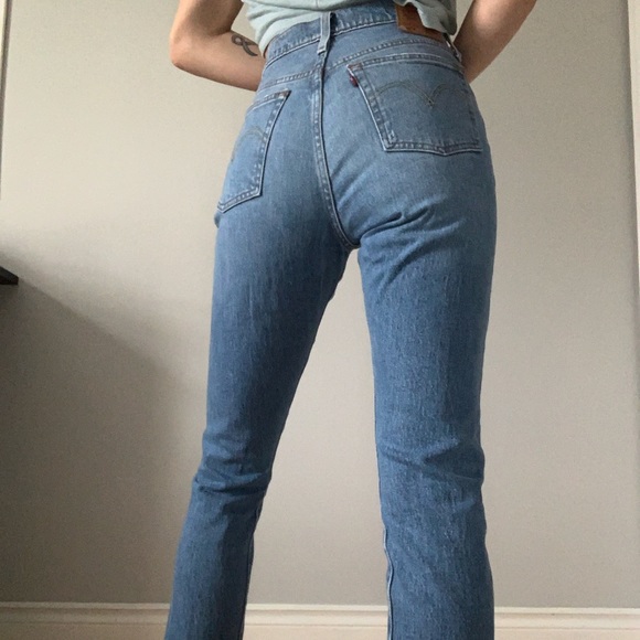 COPY - Levi’s 501 Aritzia straight leg - Picture 2 of 3